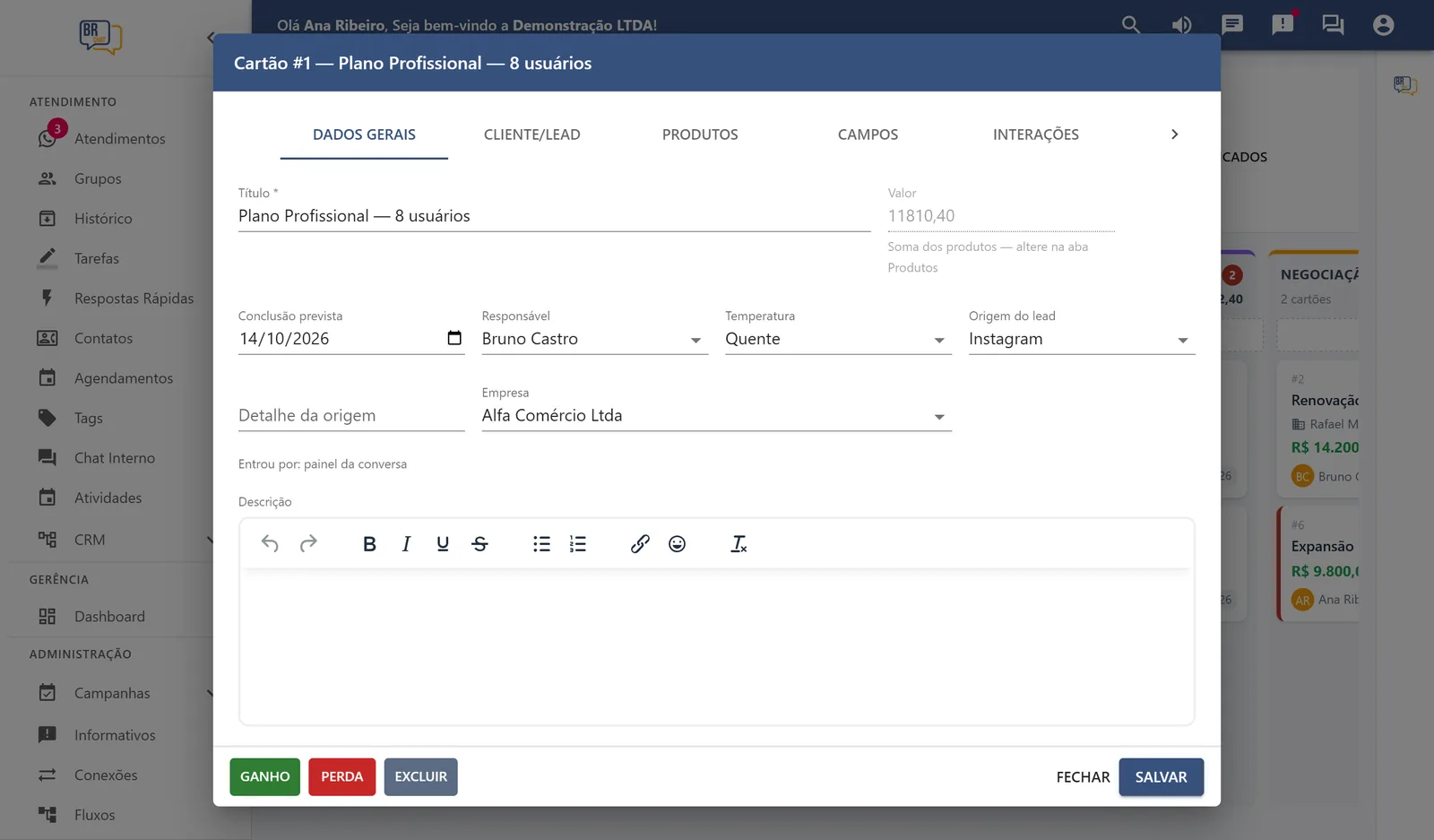Ficha da oportunidade com dados do cliente, produtos e atividades